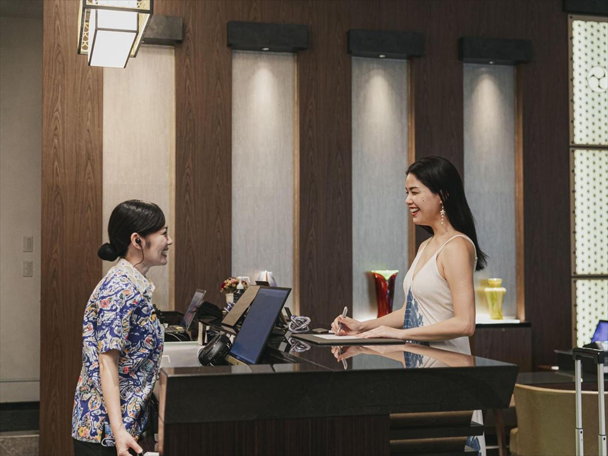 Okinawa Exes Naha Otel Dış mekan fotoğraf
